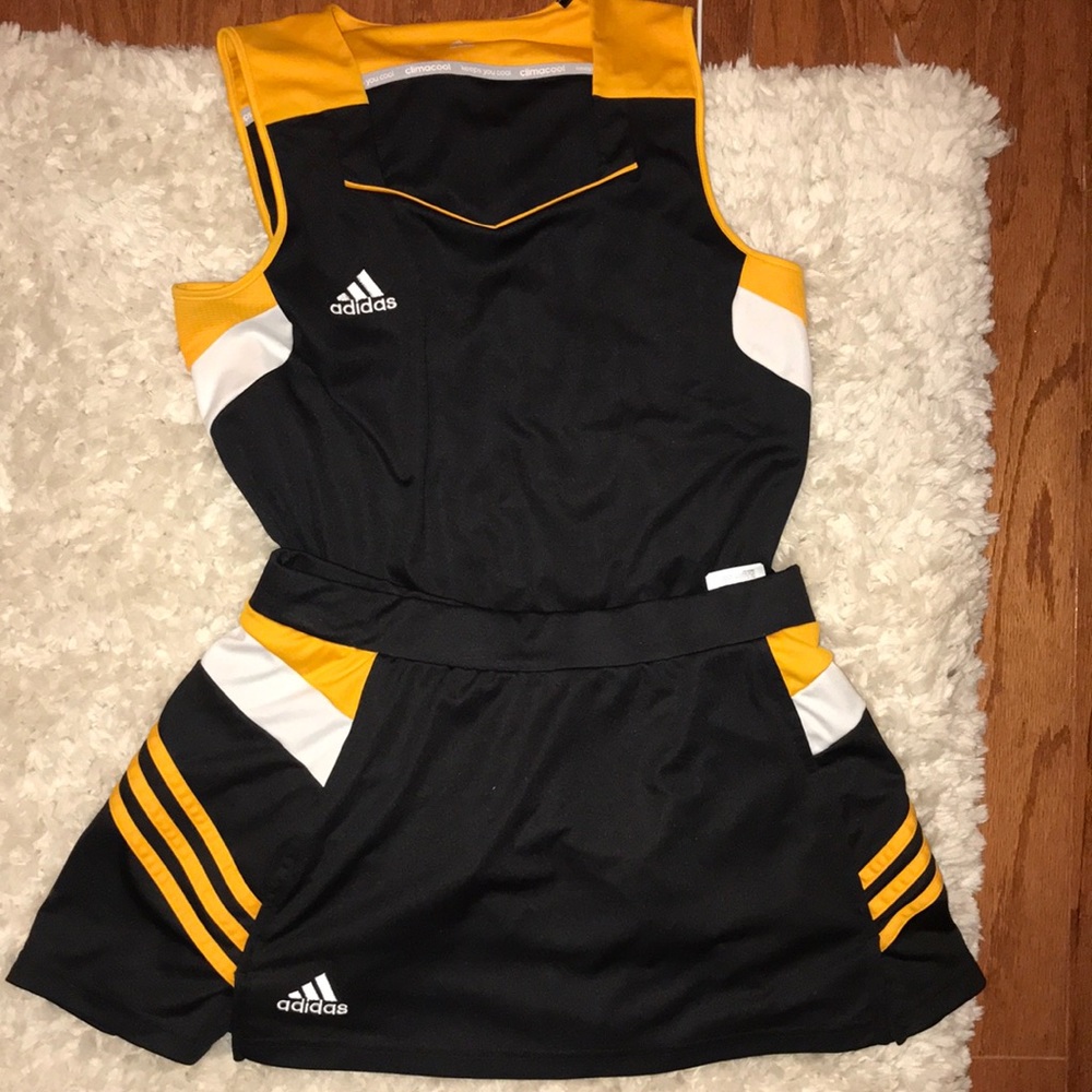 Adidas tennis outfit